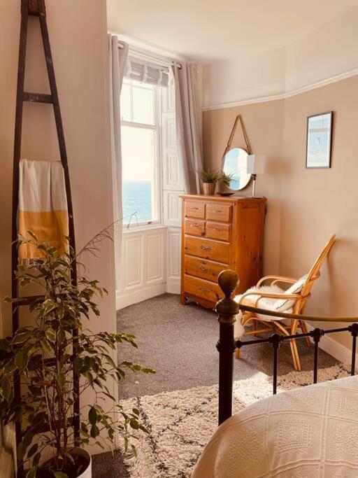 Stunning Seafront Apartment ブライトン エクステリア 写真